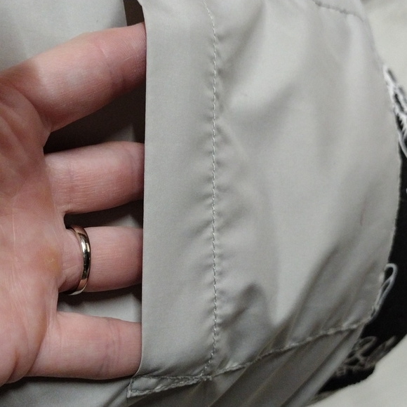 O'Neill Retro Reversible Athliesure Puffer Vest - Picture 8 of 9